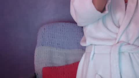 luckylinda23 online show from January 2026 04:22:01 PM