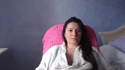 Snapshot of luckylinda23 chatting on May 2026 09:38:01 AM luckylinda23 online show from May 2026 09:38:01 AM