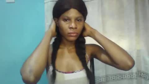 Snapshot of luckymadequeen chatting on January 2025 07:12:02 AM Gloria online show from January 2025 07:12:02 AM