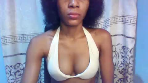 Snapshot of luckymadequeen chatting on January 2025 01:56:02 AM Gloria online show from January 2025 01:56:02 AM