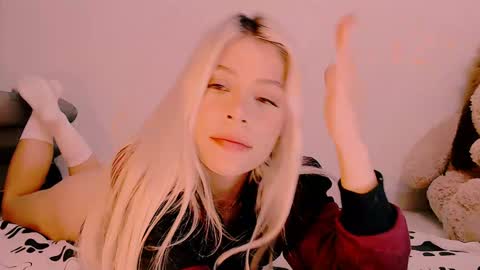 luckysapphire777 online show from February 2025 01:33:02 PM