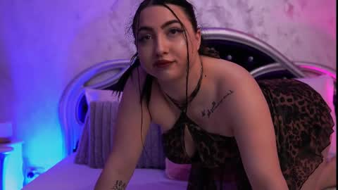 Snapshot of luckyymia chatting on May 2026 06:25:01 PM Mia online show from May 2026 06:25:01 PM