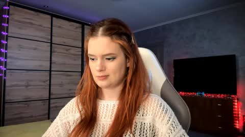 Snapshot of lucretiareisen chatting on April 2026 03:10:02 PM EmmaEmbers online show from April 2026 03:10:02 PM