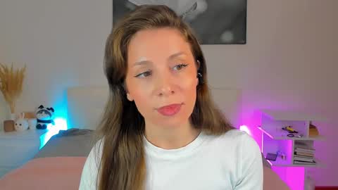 Snapshot of lucy__ray chatting on February 2025 12:32:01 AM lucy__ray online show from February 2025 12:32:01 AM