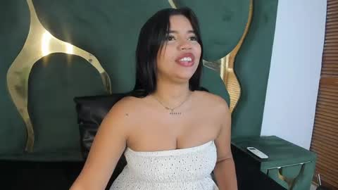 Snapshot of lucy_asm chatting on May 2026 02:14:02 PM Lucia online show from May 2026 02:14:02 PM