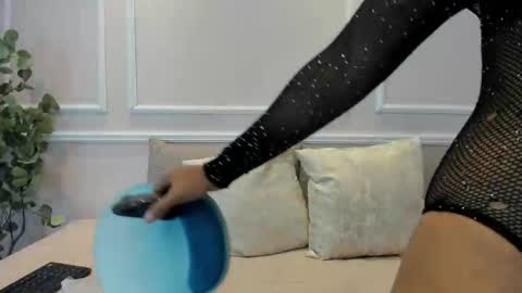 lucy_canel online show from January 2026 07:16:01 PM