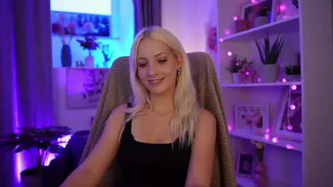 Snapshot of lucy_cutie_ chatting on July 2026 06:12:01 PM Cutie Lucy online show from July 2026 06:12:01 PM