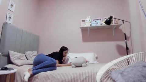 lucy_fox09 online show from October 2025 07:56:02 PM