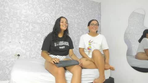 lucyandbella online show from April 2026 01:38:02 PM