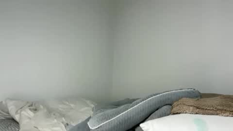 lucyforr online show from April 2026 07:38:02 AM