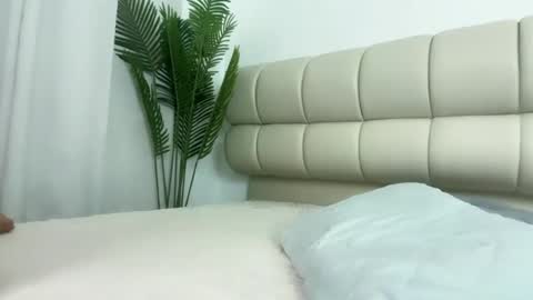 lucyforr online show from June 2026 06:05:02 AM