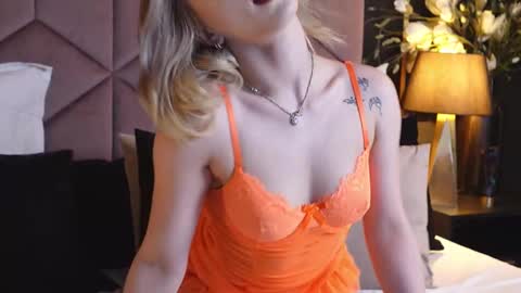 Lucy Lexton online show from February 2025 07:33:02 AM