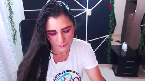 LUCY online show from March 2025 06:50:01 PM