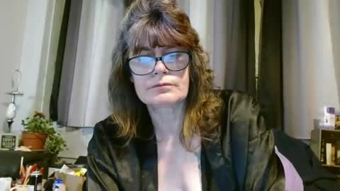 lucylling online show from February 2025 07:12:02 AM