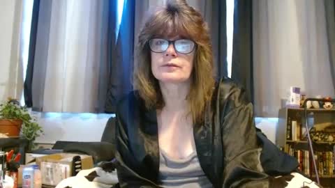 lucylling online show from February 2025 01:42:01 PM