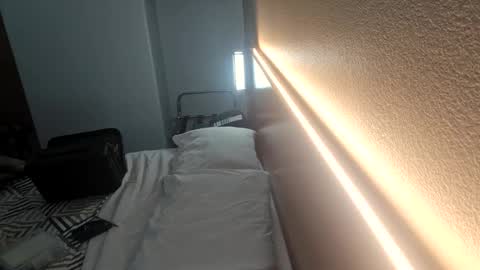 Snapshot of lucyloveslookers78240 chatting on October 2025 12:41:01 AM Lucy Loves Lookers online show from October 2025 12:41:01 AM