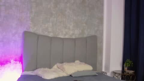 lucyrayy online show from February 2026 07:43:01 PM