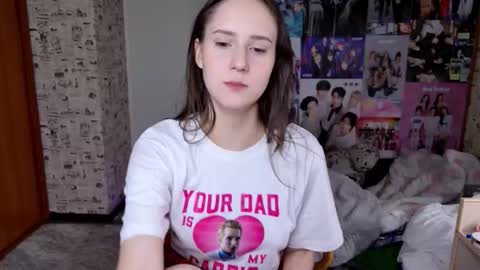 Snapshot of lucyrose33 chatting on November 2025 05:23:02 PM Lucy Rose online show from November 2025 05:23:02 PM