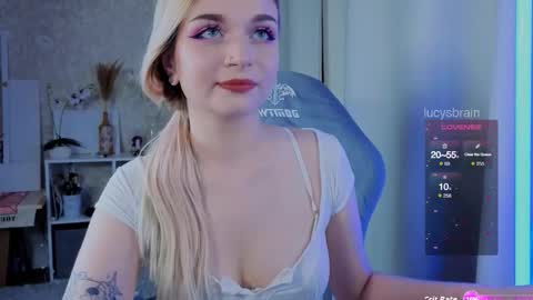 Lucy online show from October 2025 08:09:02 PM