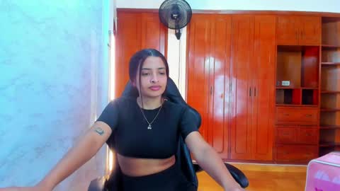 LUCY  online show from May 2026 07:19:02 PM