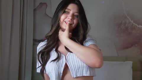 lucyvee online show from December 2024 01:35:01 AM