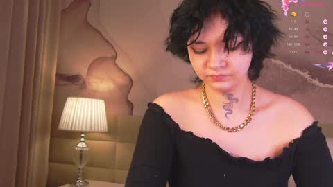 lucyvee online show from December 2024 04:59:02 AM