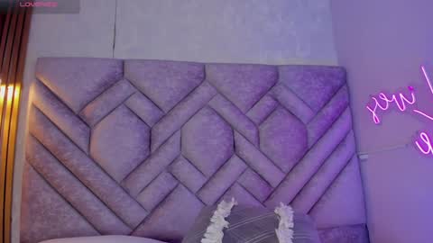 Lucy online show from December 2024 05:59:01 PM