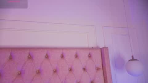 Lucy online show from December 2025 03:24:01 AM