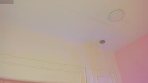 Lucy online show from December 2025 03:26:02 AM