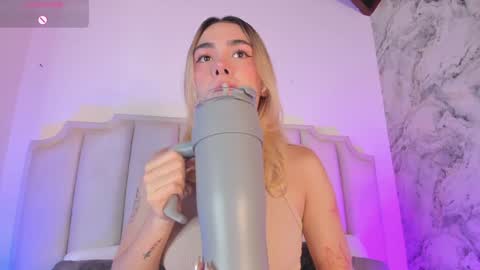 Snapshot of lucyvegaa1 chatting on January 2025 04:06:01 AM Lucy Vega online show from January 2025 04:06:01 AM