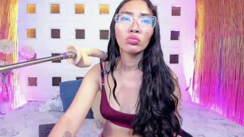 Lucy Liiu online show from March 2026 09:42:01 PM