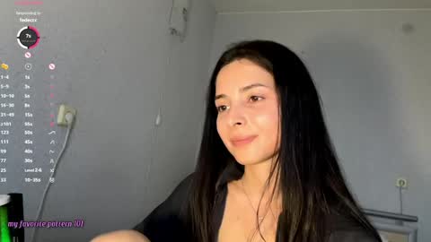 Snapshot of ludivinablice chatting on May 2026 03:07:02 PM Mika online show from May 2026 03:07:02 PM