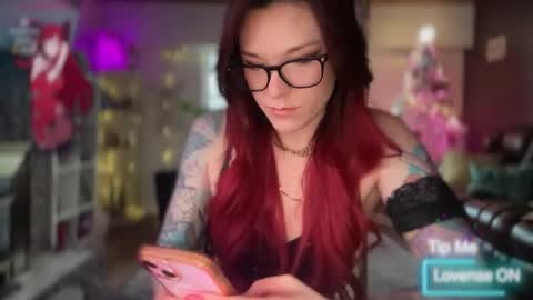 Snapshot of luebeam chatting on February 2026 10:15:02 PM Luubeam INSTA luubeammm TWITTER lunaisreallycu1 online show from February 2026 10:15:02 PM