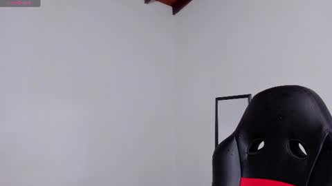 Snapshot of luigi1_ chatting on June 2026 03:53:01 AM Luigi Vitale online show from June 2026 03:53:01 AM