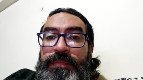 Snapshot of luis2988z chatting on June 2026 02:05:01 AM Hairyman online show from June 2026 02:05:01 AM