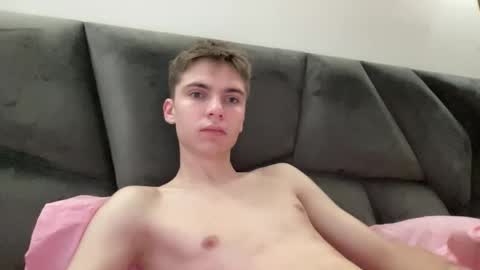 Luis online show from December 2025 07:03:02 AM