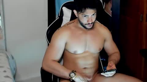 luis_baptista online show from December 2024 11:31:02 PM