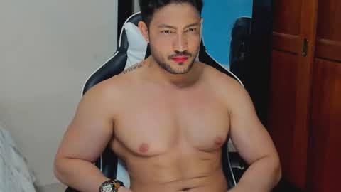 luis_baptista online show from November 2025 02:01:01 AM