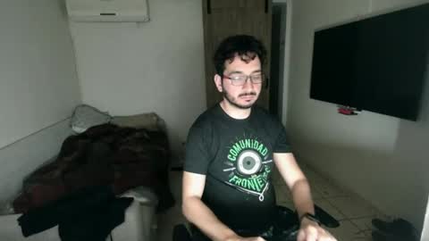 luis_flr online show from February 2025 04:37:01 AM