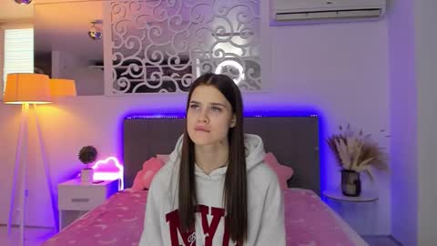 LuisaClover online show from January 2026 01:15:01 PM