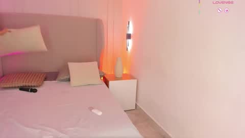 Snapshot of luisah_ chatting on February 2026 07:51:02 PM L U I S A online show from February 2026 07:51:02 PM