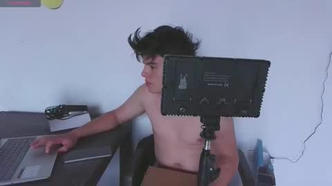 Snapshot of luisk200 chatting on March 2026 01:29:02 PM Luis S Kennedy online show from March 2026 01:29:02 PM