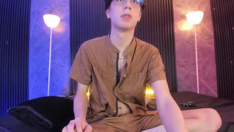 luixdust1 online show from November 2025 05:07:02 AM