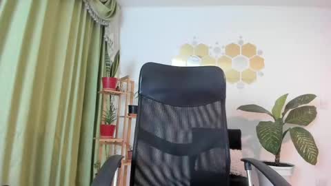 Snapshot of lukacastillo chatting on May 2026 03:01:02 AM Luka Castillo online show from May 2026 03:01:02 AM