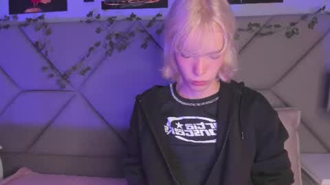 Snapshot of lukas_bennett chatting on July 2026 12:11:02 PM Lukas online show from July 2026 12:11:02 PM