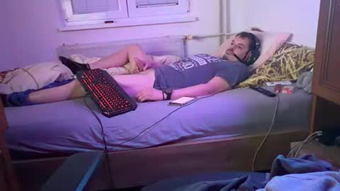 Lukas  online show from December 2025 12:06:01 AM