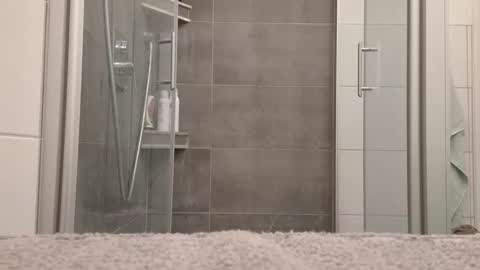 Snapshot of lukasschoetz chatting on September 2025 11:45:01 AM lukasschoetz online show from September 2025 11:45:01 AM