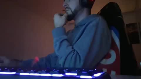 Snapshot of lukasschoetz chatting on January 2026 07:30:01 PM lukasschoetz online show from January 2026 07:30:01 PM