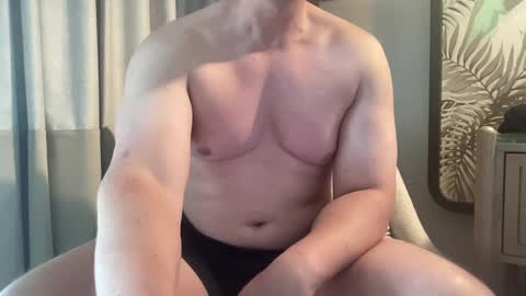 Snapshot of luke_bubblebutt chatting on September 2025 10:15:01 PM Luke online show from September 2025 10:15:01 PM