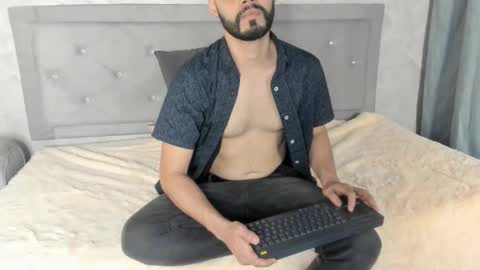 luke diaz7 online show from February 2025 11:31:01 PM